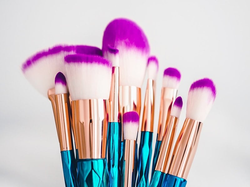 wash makeup brushes